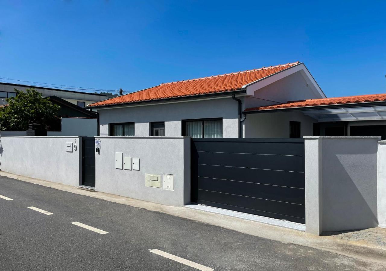 House 9 Guimaraes Villa Exterior photo